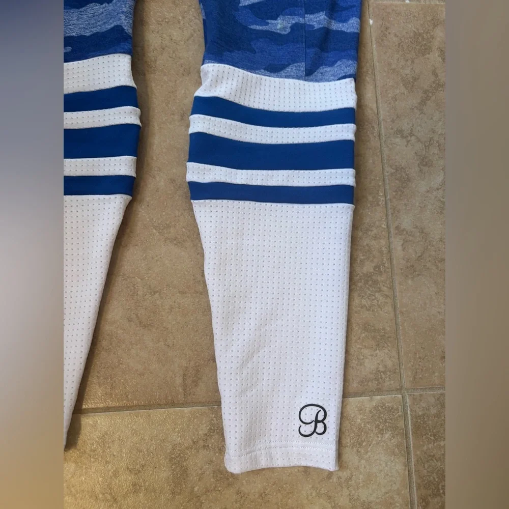 Vintage Bombshell Blue & White camo sock leggings w/scrunch butt! Worn 1x! - Picture 10 of 15